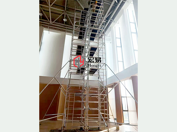 腳手(shou)架施(shi)工的(de)安全(quan)技術(shu)措施(shi)